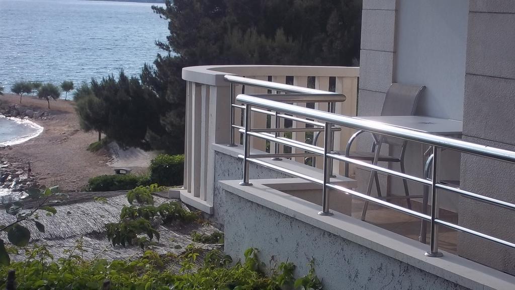 Apartments Kalajzic オミシュ 部屋 写真